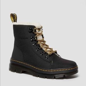 BNIB Dr Martens Combs W FL Extra Tough Boots